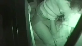 அழகி தமிழ் நடிகை செக்ஸ் படம் இரண்டு சாப்ஸ்டிக்ஸைக் கையாளுகிறாள், தன்னை குதத்தில் புணர அனுமதிக்கிறாள்